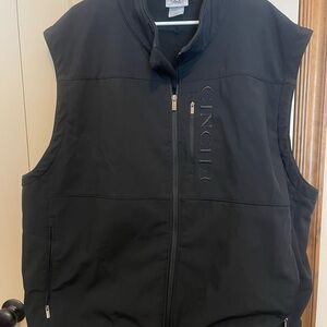 Cinch Men's Sleek Black Vest